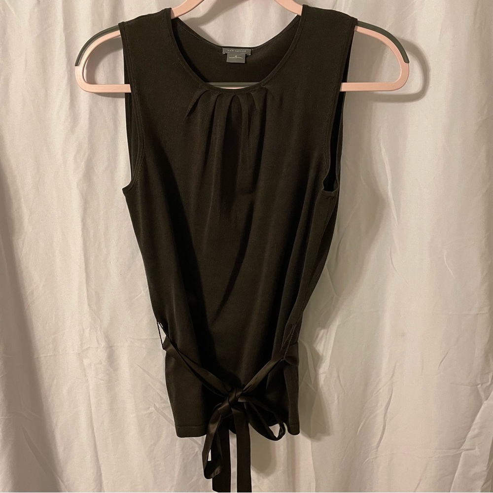 Women’s medium brown Ann Taylor sleeveless top with silk tie at waist